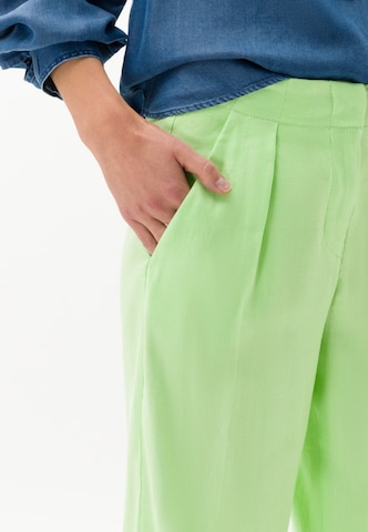 BRAX Wide leg Pleat-Front Pants 'Maine' in Green