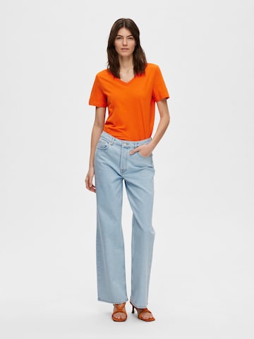 SELECTED FEMME T-Shirt in Orange