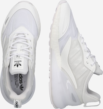 Sneaker bassa 'Zx 2K Boost 2.0' di ADIDAS ORIGINALS in bianco