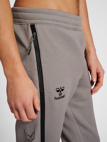 Regular Pantalon de sport Hummel en gris