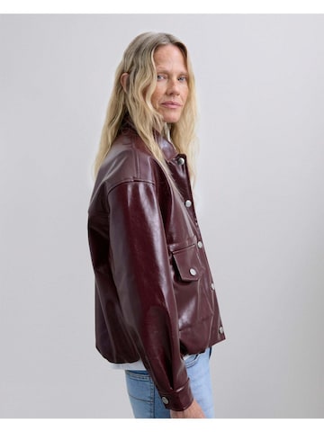 Scalpers Tyrolské sako – červená