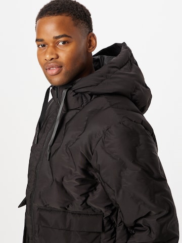 !Solid Between-Season Jacket in Black