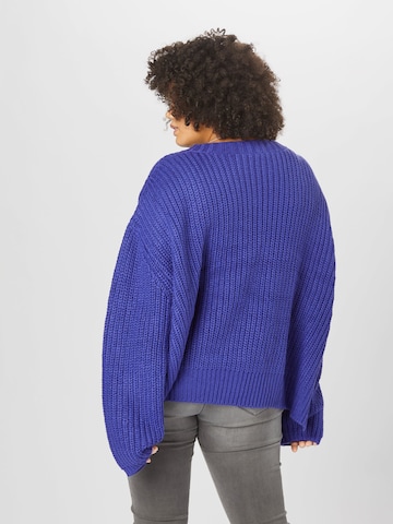 Urban Classics Sweater in Blue