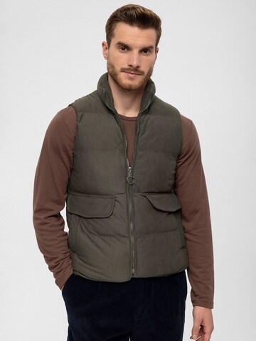 Antioch Vest in Green: front