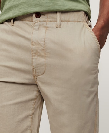 Superdry Slimfit Chinohose in Beige: predná strana