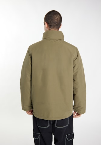 TUFFSKULL Between-Season Jacket in Green