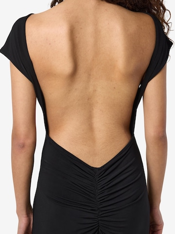 Noisy may - Vestido en negro
