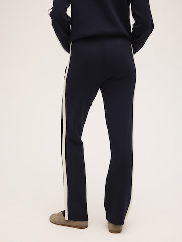 Loosefit Pantaloni 'CORTINA wide straight taped technical knit track pants' di FILA in blu