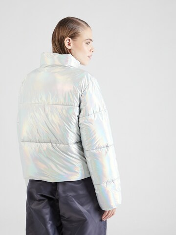 Geacă de primăvară-toamnă 'SUGAR FUTURE PUFFER JACKET CHROME' de la Pegador pe argintiu