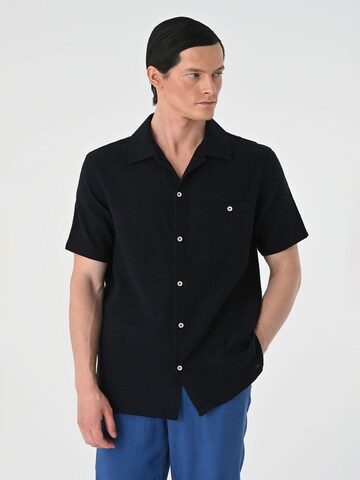 Antioch Regular fit Button Up Shirt in Black