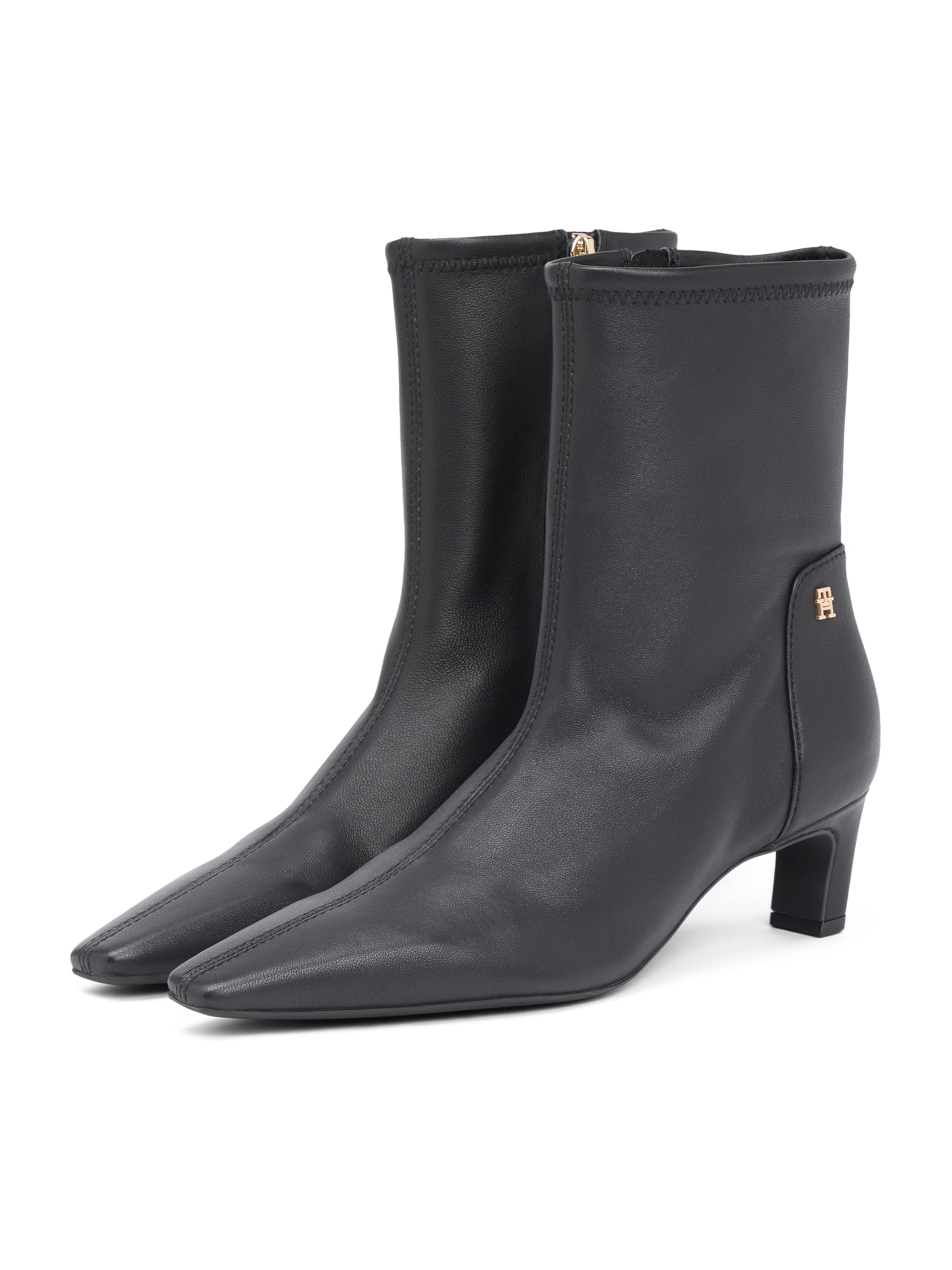 Botine de la TOMMY HILFIGER pe negru
