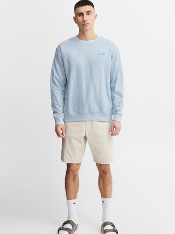 !Solid Sweatshirt in Blue