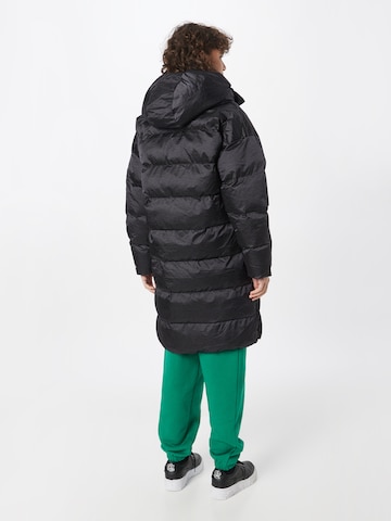 Nike Sportswear Winterjacke in Schwarz