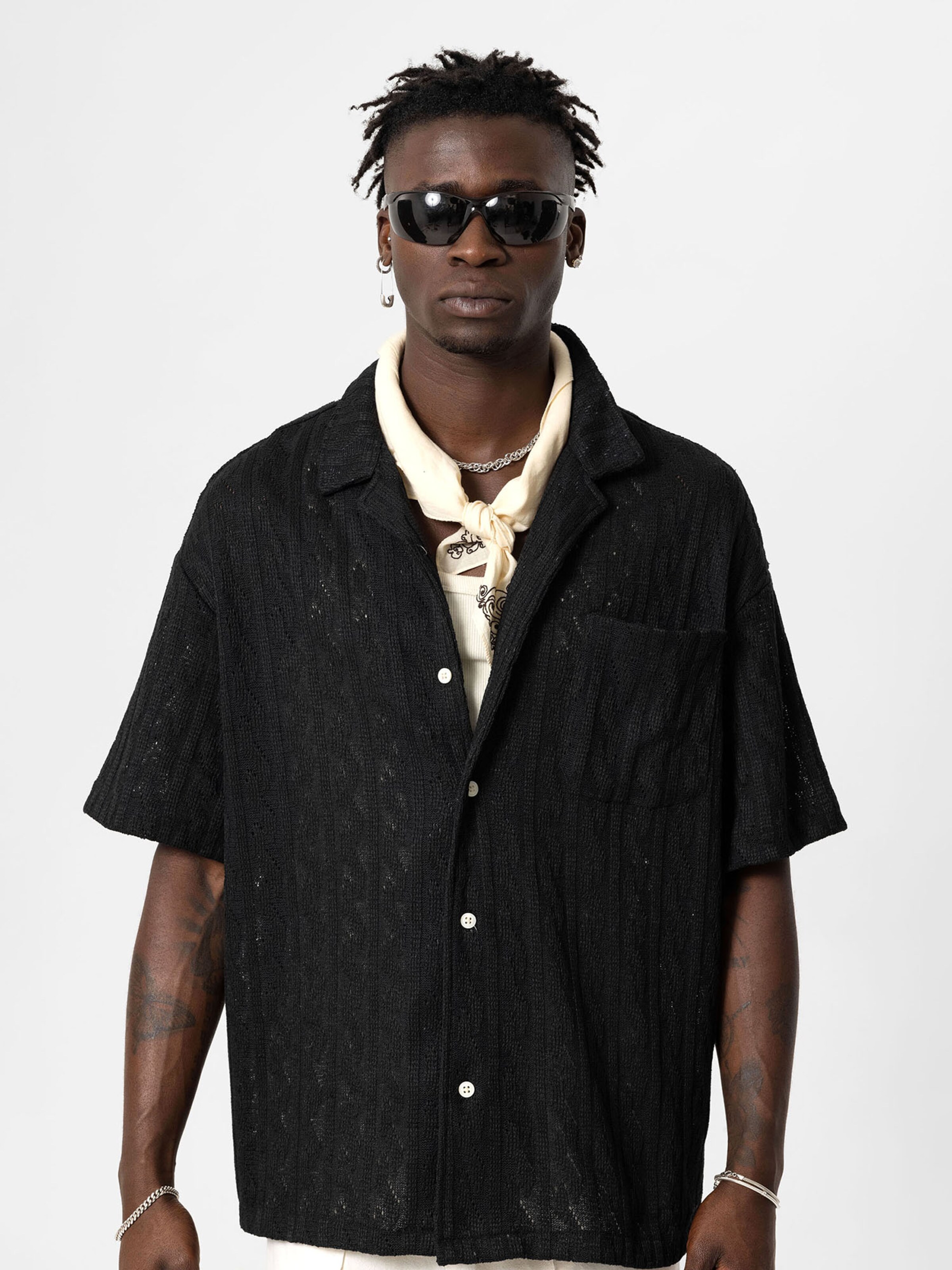 VAMOS CLO Košile – černá: přední strana