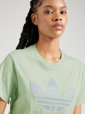 Tricou 'MONOGRAM' de la ADIDAS ORIGINALS pe verde