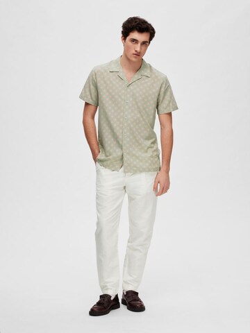 SELECTED HOMME Comfort fit Button Up Shirt in Green