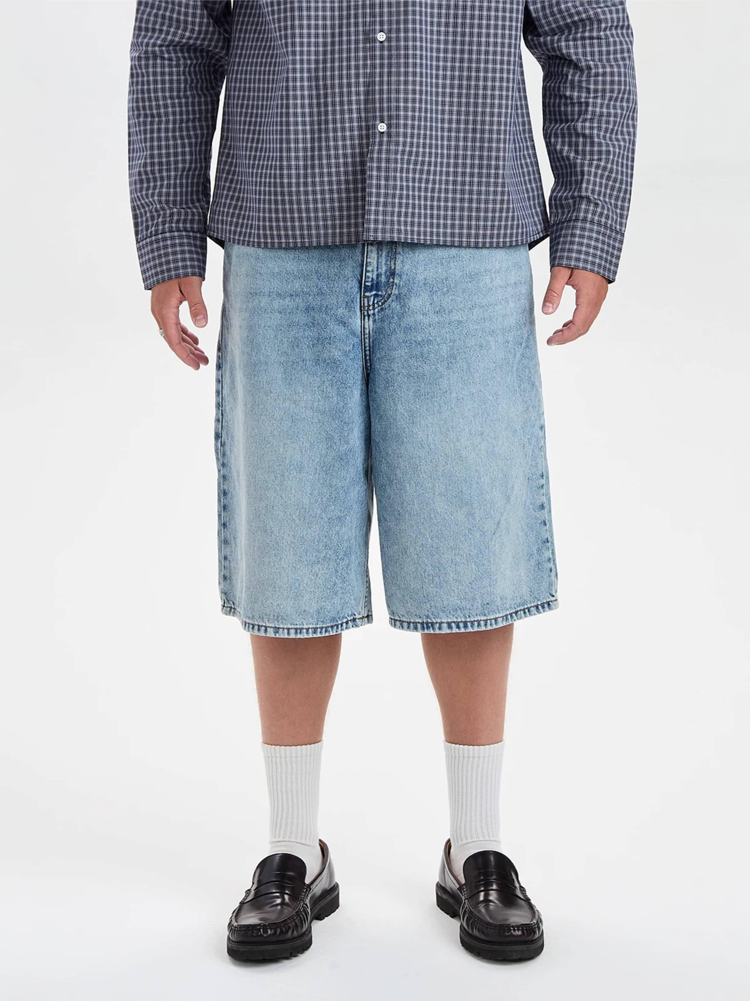 Dxnmxrk Szeroka nogawka Jeansy 'DXHarri Blue Wide Fit Denim Shorts' w kolorze niebieski