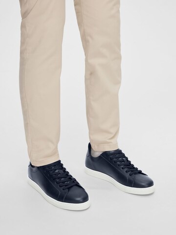 SELECTED HOMME Sneakers in Blue: front