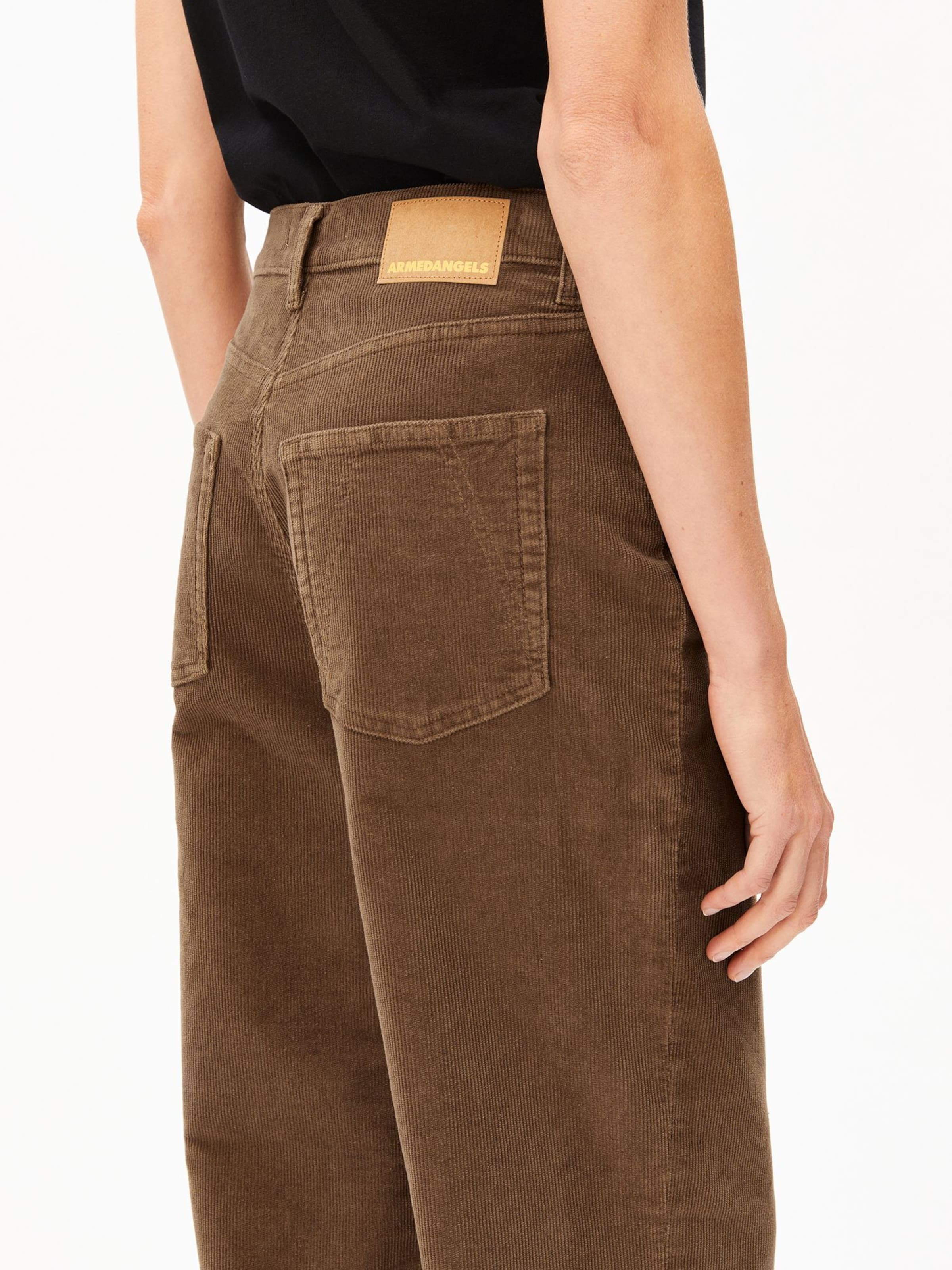 ARMEDANGELS Regular Stoffhose 'ENIJAA CORDUROY' in Braun