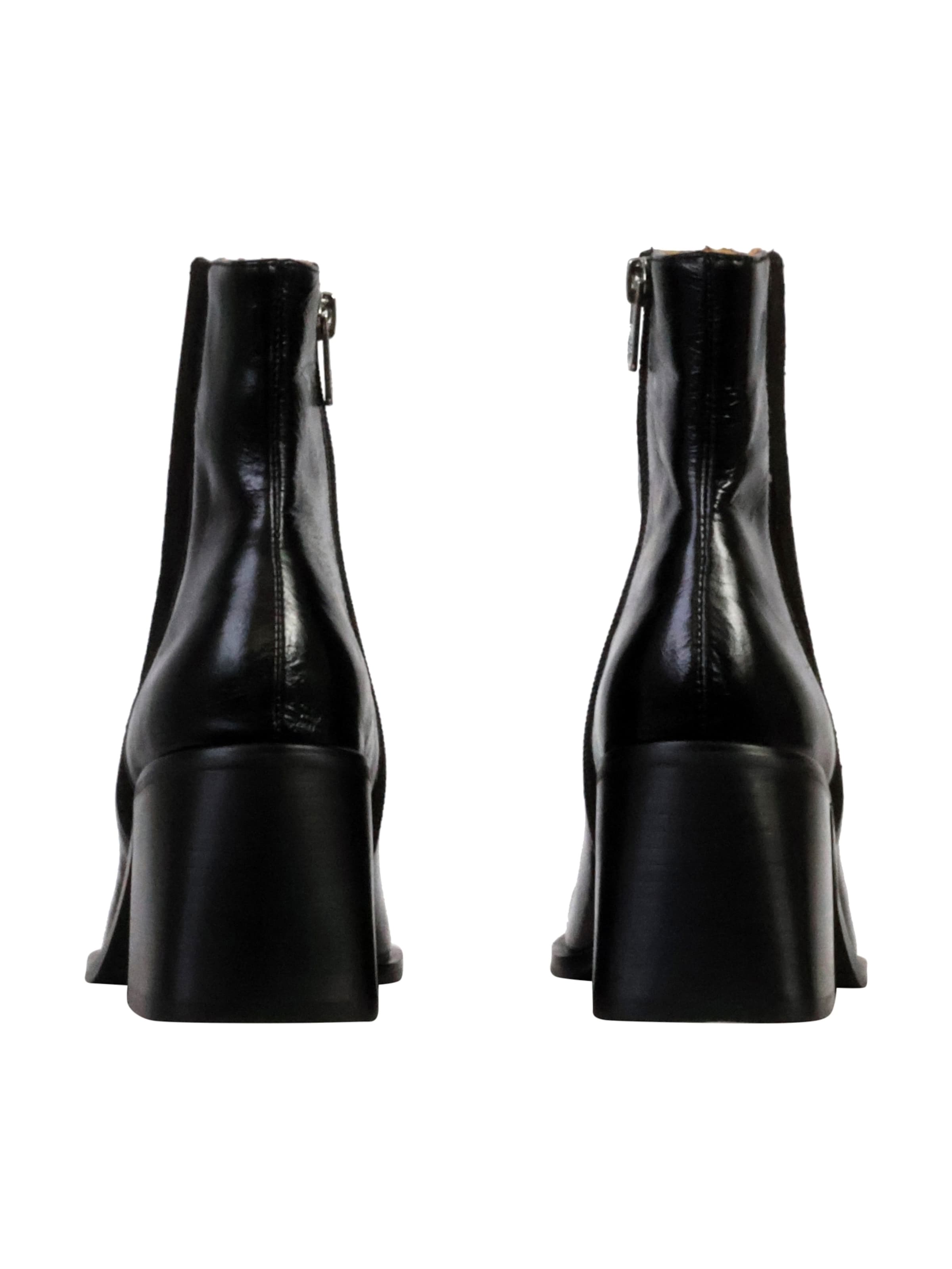 Emilie Karston Booties 'Lederstiefeletten Evelyn' in Black
