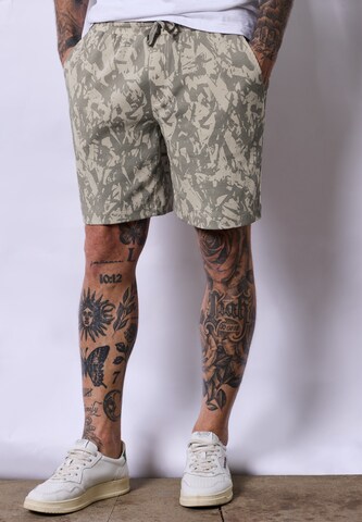 Street One MEN Regular Jersey Waffel Piquée Shorts in Beige: Vorderseite