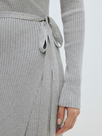 EDITED Knitted dress 'Mailien' in Grey