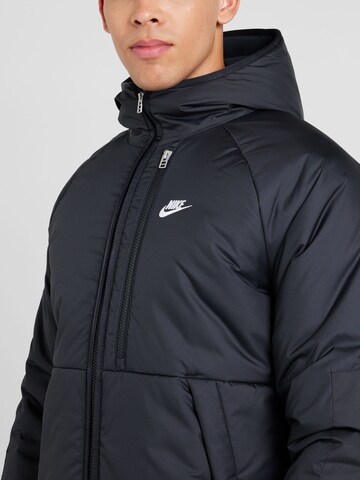 Nike Sportswear Funktionsjakke i sort