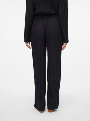 regular Pantaloni 'MLNOELA' di MAMALICIOUS in nero