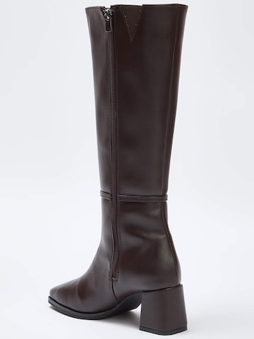Trendyol Boot in Brown