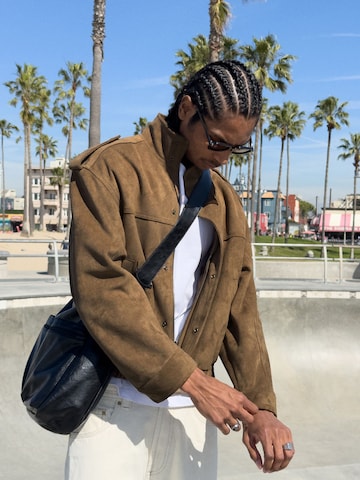 Bershka Преходно яке в бежово: отпред