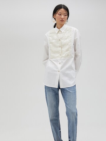 Lola Casademunt Blouse in White: front