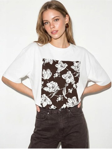 Maglietta 'T-Shirts' di Bianco Lucci in bianco