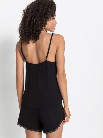 regular Shorty di LASCANA in nero: dietro
