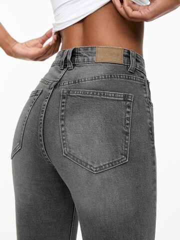 Regular Jean Pull&Bear en gris