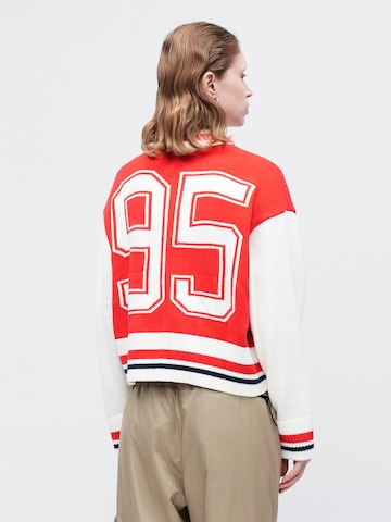 Cardigan Nike Sportswear en rouge : devant