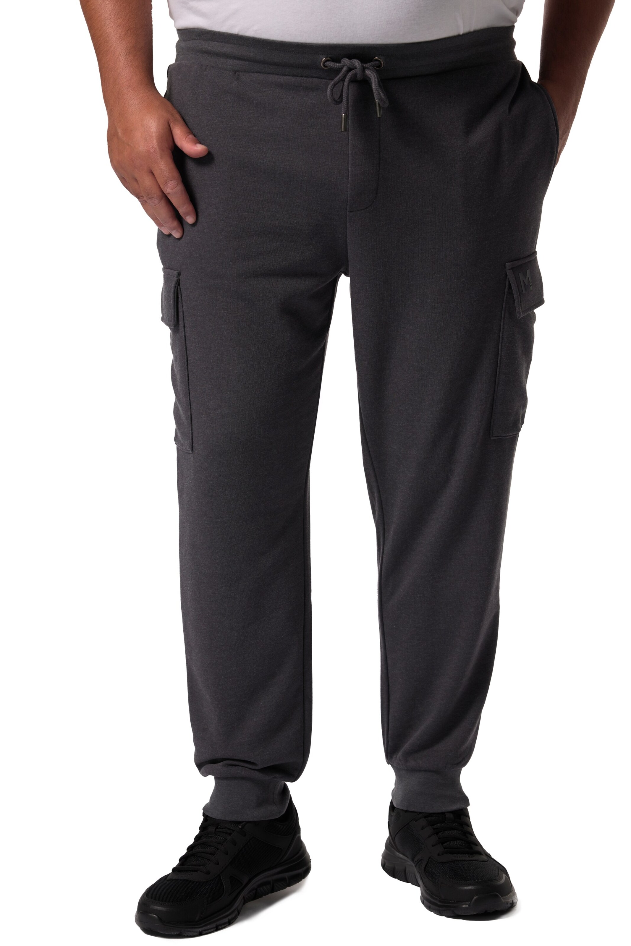 Men Plus Tapered Cargobroek in Grijs: voorkant