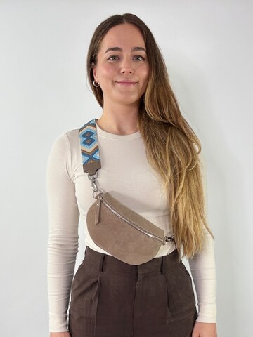 lePelou Gürteltasche 'ONDA small' in Grau