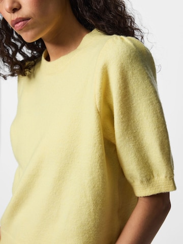 T-shirt 'ALYX ' PIECES en jaune