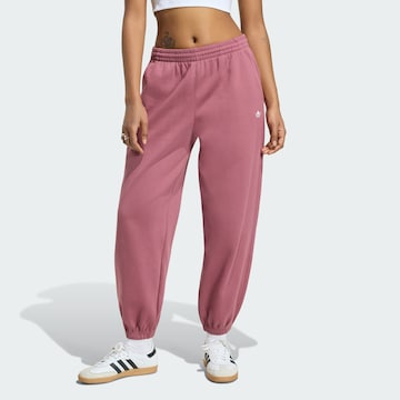 Loosefit Pantalon 'Essentials' ADIDAS ORIGINALS en rouge : devant