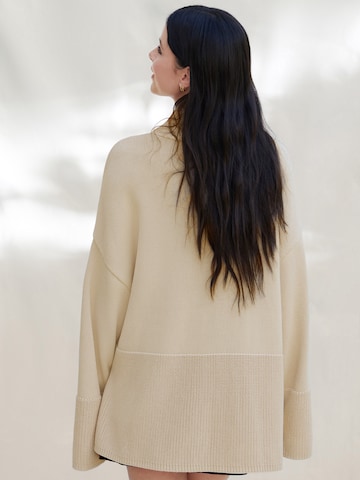 A LOT LESS Pullover 'Charlize' in Beige