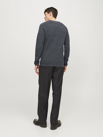 JACK & JONES Regular fit Пуловер 'JJEHill' в сиво