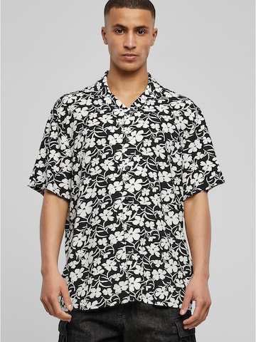 Urban Classics Regular fit Button Up Shirt in Black: front