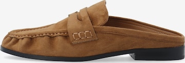 Chaussure basse 'BIAcarma' Bianco en marron : devant