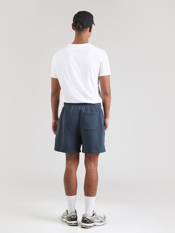 Abercrombie & Fitch Ohlapna forma Hlače 'ESSENTIAL' | modra barva