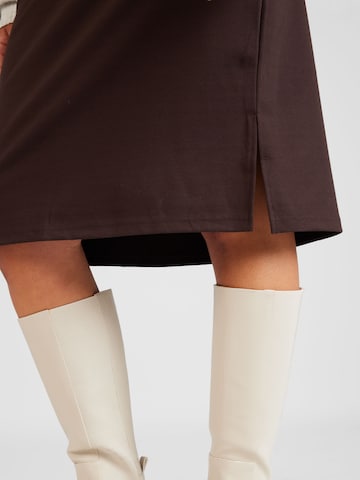 Fransa Curve Skirt in Brown