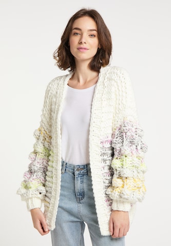 MYMO Knit Cardigan in White: front