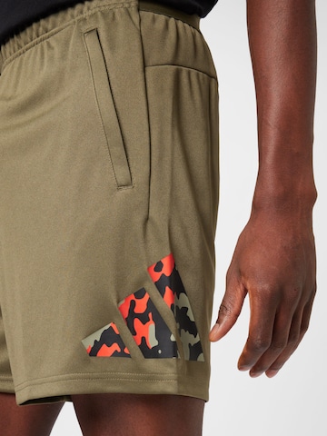 ADIDAS PERFORMANCE Regular Sportshorts 'Train Essentials Seasonal ' in Grün