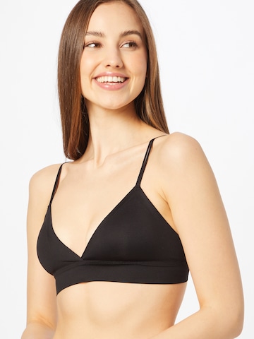 MAGIC Bodyfashion Triangle Bra in Black: front