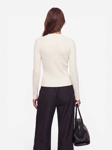 SNOBARIA Shirt in White