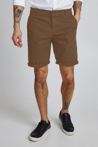 !Solid Regular Chino Pants 'Rockcliffe' in Brown: front